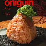 ONIGUIRI DE CAMARÃO E KIMICHI