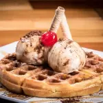 Waffle con helado