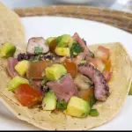TOSTADA DE CEVICHE DE PULPO
