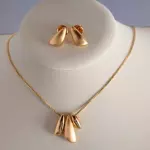 Liso e acetinado