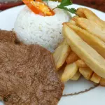 Bisteck con Papas Fritas