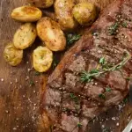 Striploin con papas al horno