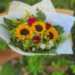 Buquê com 3 girassóis e 3 rosas