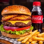 HAMBURGUESA KISS-COMBO🍔🍟🥤