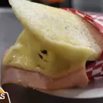 AREPA DE JAMÓN Y QUESO