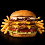 Milaburger Atómica + Papas Fritas