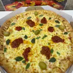 PIZZA TOMATO (*Tomate seco)