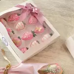 Caja con ventana de 12 Fresas