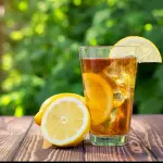 Té helado de limón.