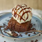 Brownie de chocolate con helado