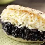 AREPA DE DOMINÓ