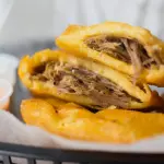 EMPANADA DE CARNE MECHADA