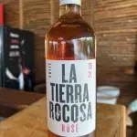 ROSE LÁ TIERRA ROCOSA
