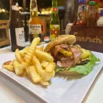 Hamburguesa hawaiana c/ papas