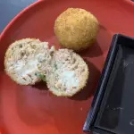 Bolinha de salmão (4 unid)
