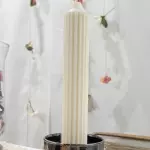 Pilar vertical acanalado