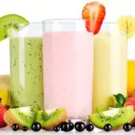 Jugos naturales en leche
