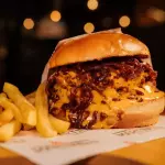 cheddar bacon +fritas