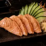 SASHIMI MAÇARICADO