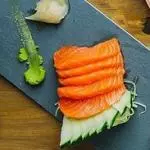 SASHIMI SALMÃO 10 PEÇAS