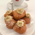 BUÑUELOS LLENOS DE PISTACHO O CREMA