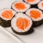 Hossomaki salmão (8 pç)