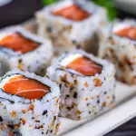 Roll uramaki de salmão 10 und