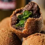 Bolinho de Feijoada