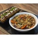 Yakisoba frango + 24 hot médio