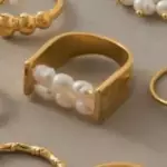 Anillo perlas cultivadas cuadrado