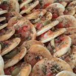 Caixa com 100 salgados sabor único