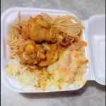 galinha guisada na hamburgueira