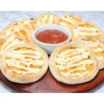 ESFIHA FRANGO COM CATUPIRY