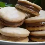 Alfajor de dulce de leche Y NUEZ