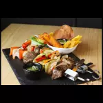 BROCHETAS MAR Y TIERRA