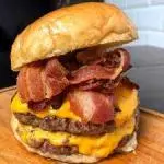 LEVE 3 Burguers bacon cheddar
