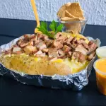 Elige 2 quesos y 2 carnes
