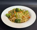 Chow mein con carne en salsa de ostion