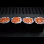 Hossomaki Salmão (4 Peças)