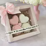 Caja acetato con velas rosas RG085