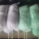 Algodão doce no palito $3,80 a und