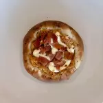 Esfiha de Frango c/ Catupiry e Bacon