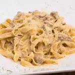 Fettuccine Alfredo con pollo