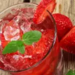 CAIPIRINHA DE RÚCULA C/ MORANGO
