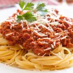 TALLARÍN EN SALSA DE CARNE