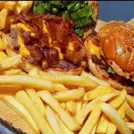 Combo dois smash bacon +fritas média