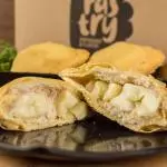 Empanada Pollo-Queso