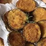 BERINJELA A MILANESA OU A PARMEGIANA