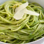 Spaghetti al pesto genovés