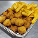 POP CORN DE POLLO + PAPAS FRITAS